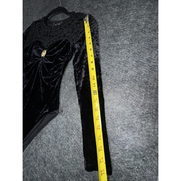 Vintage 80s/90s Pati-Pat Paris Black Velvet Bodysuit – Crochet  & Medallion - Picture 4 of 11